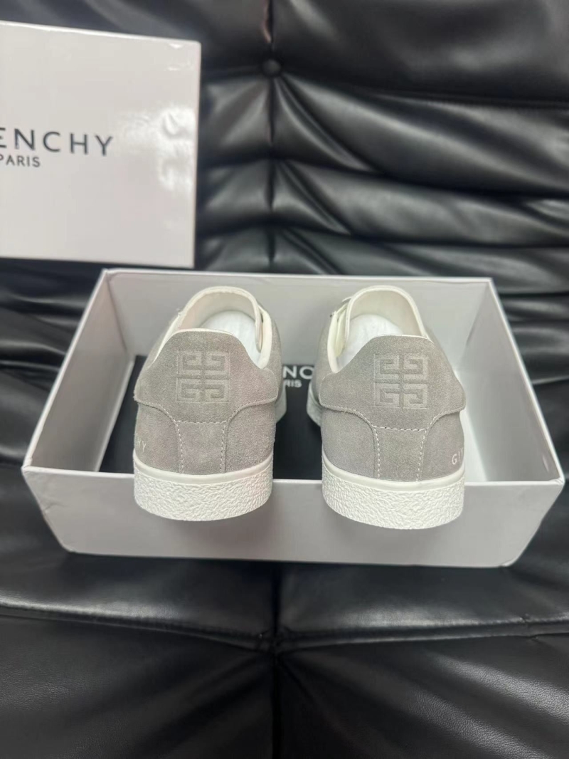 Givenchy Sneakers